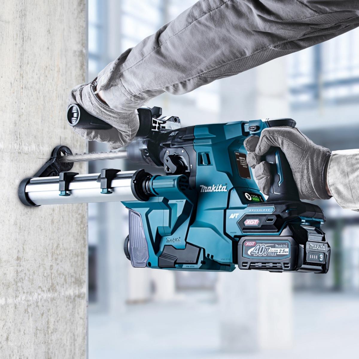 Makita HR011GZ03 40V Max XGT Brushless SDS-Plus Rotary Hammer Drill with 1 x 5.0Ah Battery, Charger, Dust Collector & Case