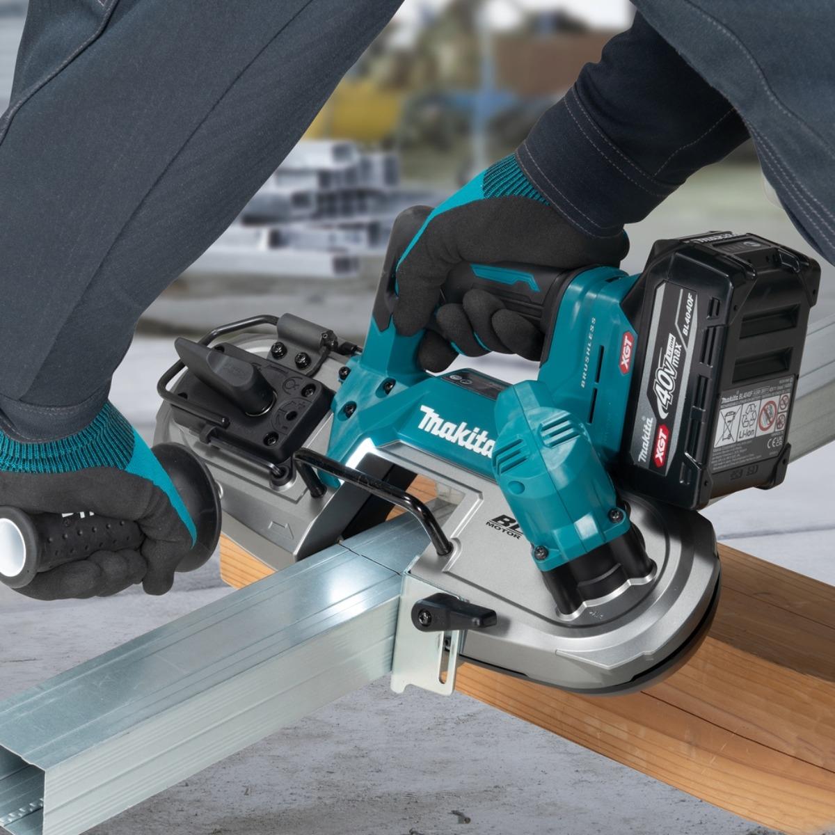Makita PB003GZ 40V Max XGT 66mm Portable Bandsaw with 1 x 8.0Ah Battery & Charger