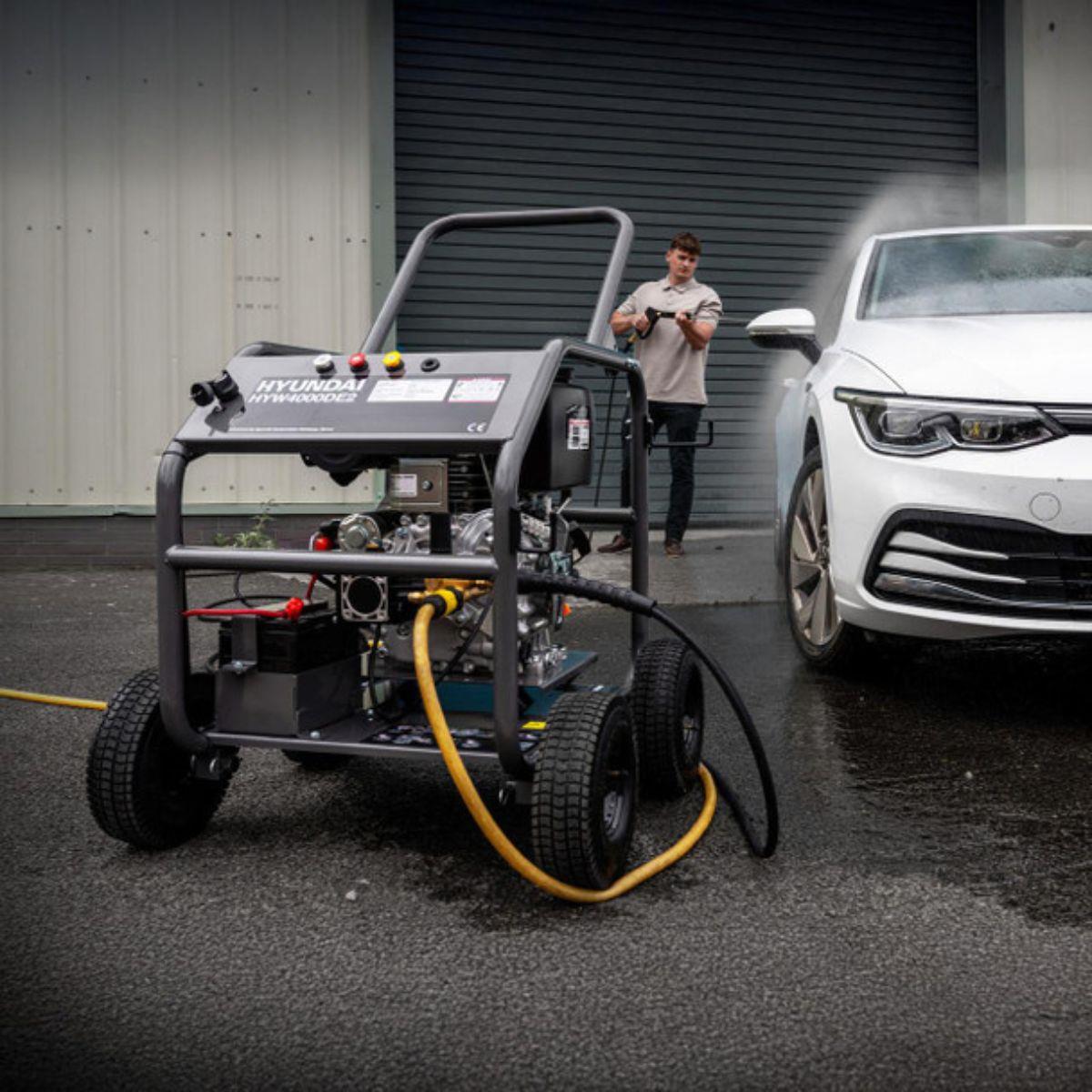 Hyundai HYW4000DE2 4000psi/275 bar Diesel Pressure Washer Annovi Reverberi Triplex Pump 13L/min with 10m Hose