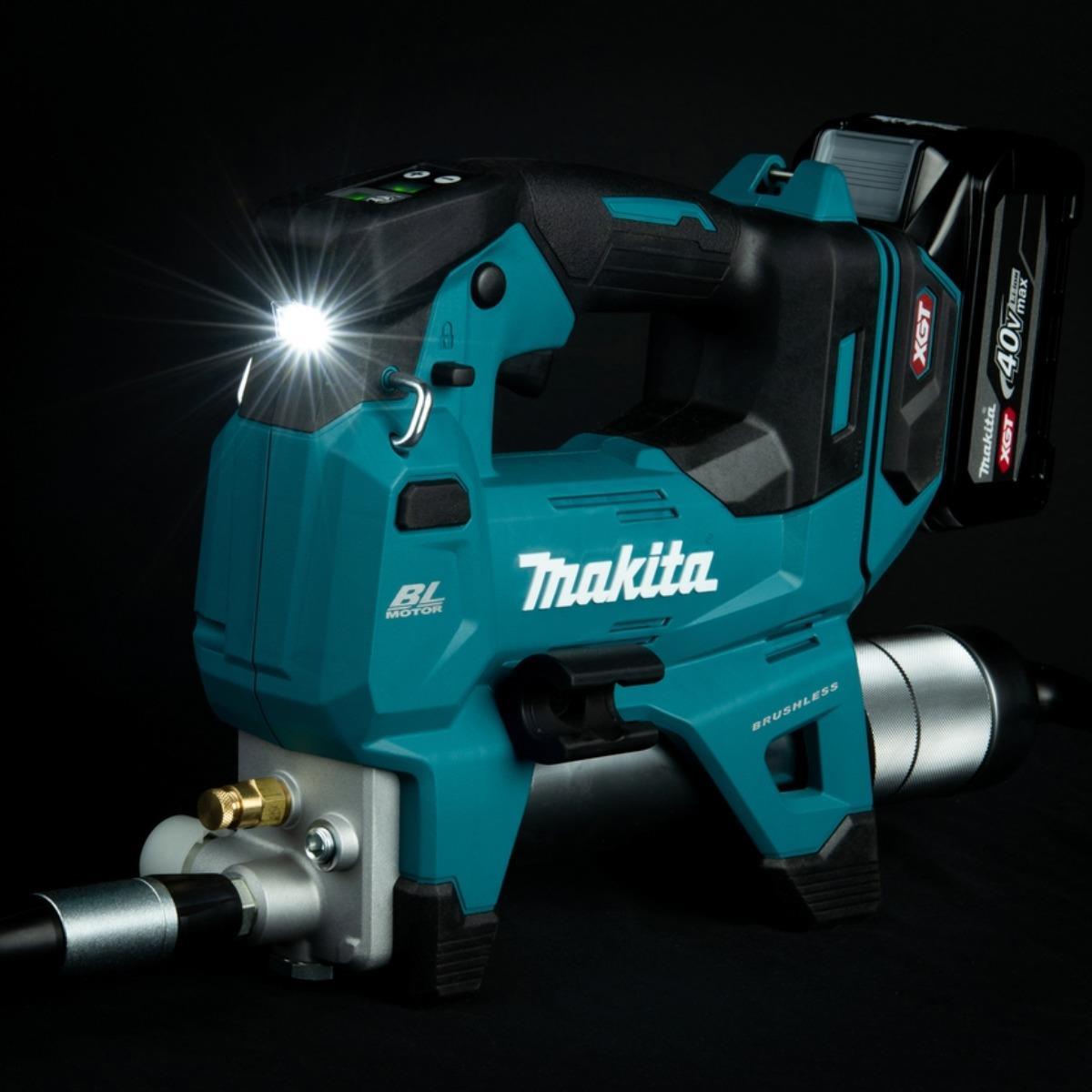 Makita GP001GZ 40V Max XGT Grease Gun with 2 x 5.0Ah Battery & Charger